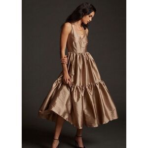 New Anthropologie Tiered V-Neck Maxi Dress Size Medium